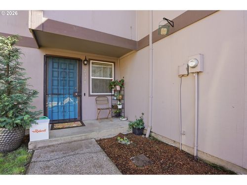 2-2379 Se 112th Ave, Portland, OR, 97216-4002 | Card Image