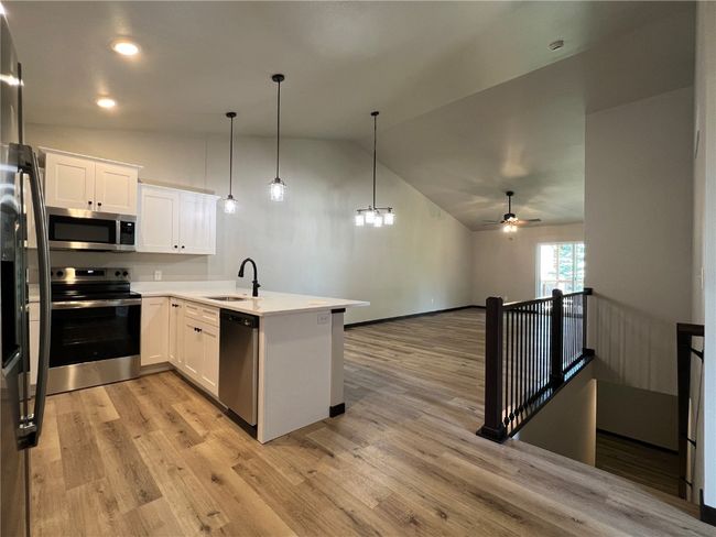817 Prairie View Dr, Condo with 4 bedrooms, 3 bathrooms and null parking in West Branch IA | Image 4