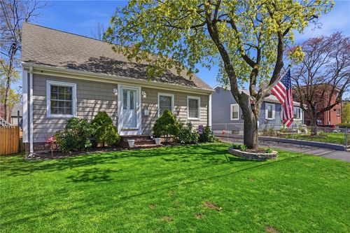 108 Hilton Avenue, East Providence, RI, 02915 | Card Image