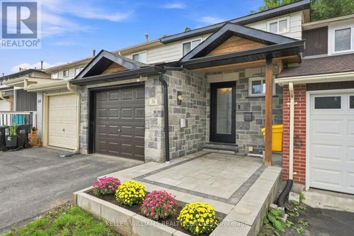 36 Chaucer Cres, Barrie, ON, L4N4T7 | Card Image