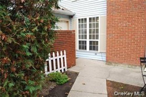 46 Homestead Village Dr, Warwick, NY, 10990-4213 | Card Image