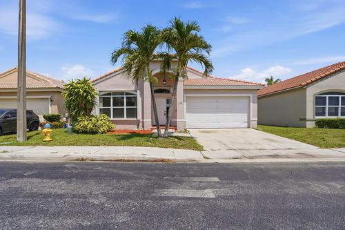 1495 Sw 105th Ave, Pembroke Pines, FL, 33025-4771 | Card Image