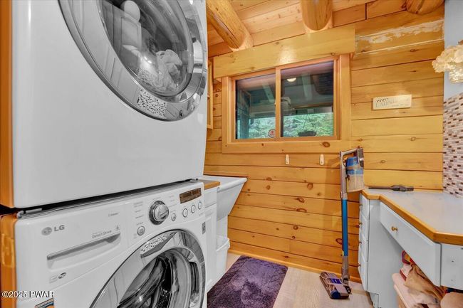 Laundry | Image 40