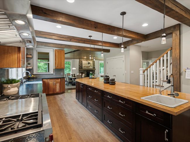 Kitchen - Island | Image 16