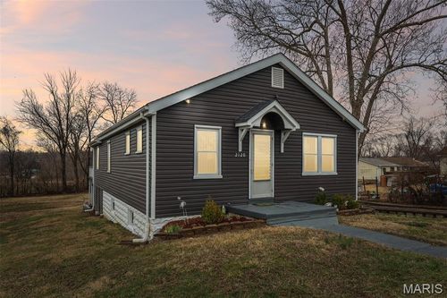 2120 Starling Airport Rd, Arnold, MO, 63010-1636 | Card Image