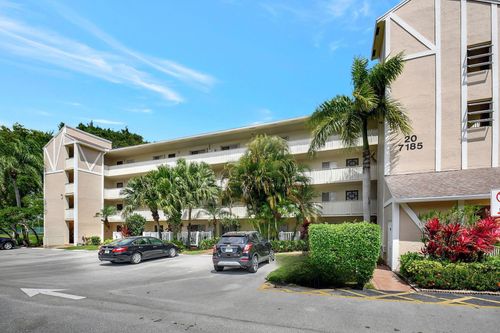 301-7185 Huntington Ln, Delray Beach, FL, 33446-2519 | Card Image