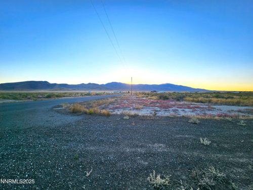 545 Yellow Brick Rd, Battle Mountain, NV, 89820-2431 | Card Image