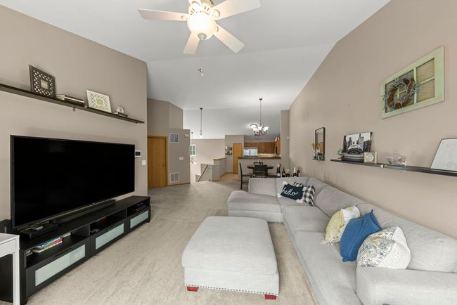 24101 Pear Tree Cir, Condo with 2 bedrooms, 2 bathrooms and 1 parking in Plainfield IL | Image 4