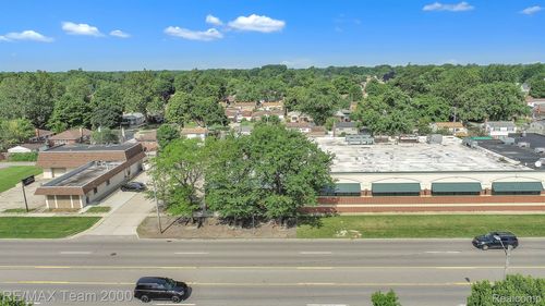 8400 Pelham Rd, Taylor, MI, 48180-3834 | Card Image