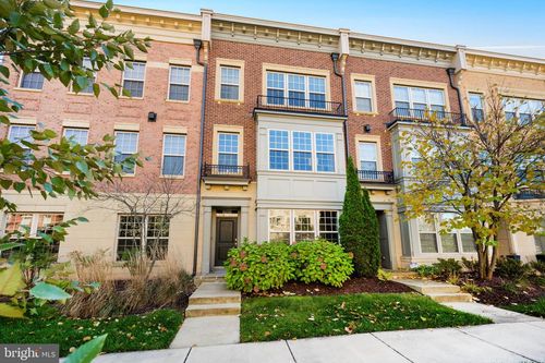 303-808 Admirals Way, OXON HILL, MD, 20745-1189 | Card Image