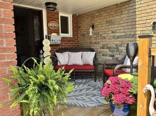 72-72 Carisbrooke Crt, Brampton, ON, L6S3K1 | Card Image