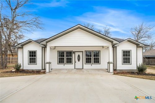 3811 Waterwood Pass Dr, Elmendorf, TX, 78112-6021 | Card Image