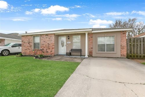 2625 Misty Meadows Dr, Marrero, LA, 70072-6451 | Card Image
