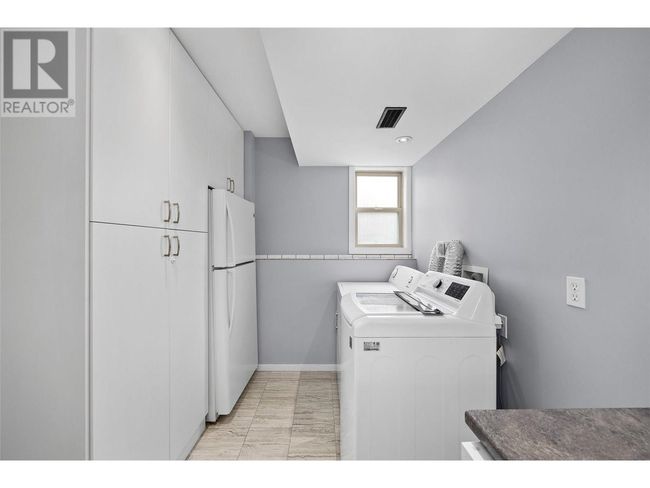 1503 Tanemura Cres, House other with 6 bedrooms, 4 bathrooms and 4 parking in Kelowna BC | Image 28