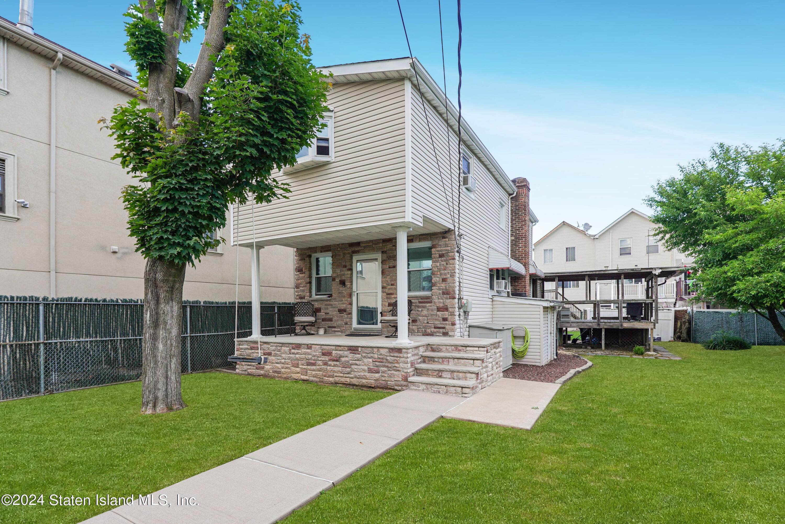 Andrews St, Staten Island, NY 10305