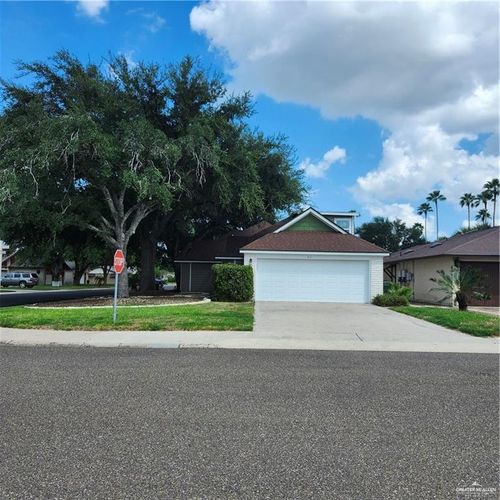 419 Country Club Dr, Alamo, TX, 78516-2576 | Card Image
