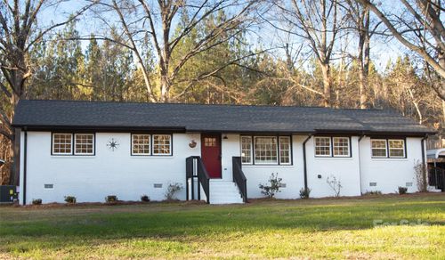 6726 Lockhart Rd, Sharon, SC, 29742-7755 | Card Image
