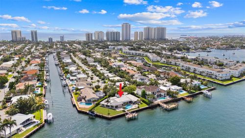 990 Powell Dr, Riviera Beach, FL, 33404-2754 | Card Image