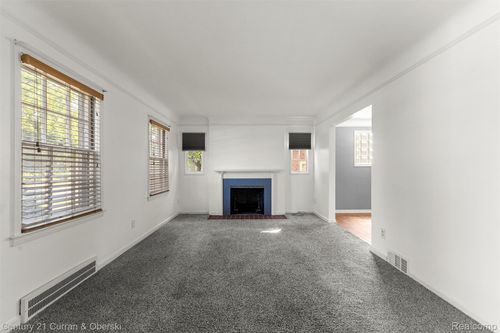 22905 Marlboro St, Dearborn, MI, 48128-1888 | Card Image