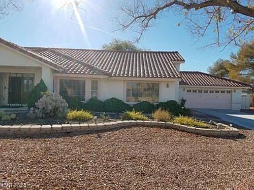 7595 W Camero Ave, Las Vegas, NV, 89113-4618 | Card Image