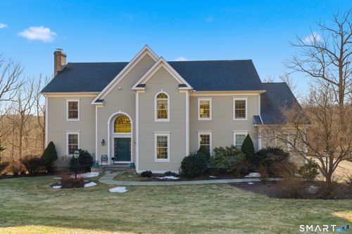 10 Briarwood Ln, Newtown, CT, 06470-1058 | Card Image