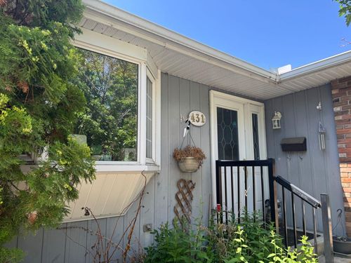 431 Queen Charlotte Drive Se, Calgary, AB, T2W4H2 | Card Image