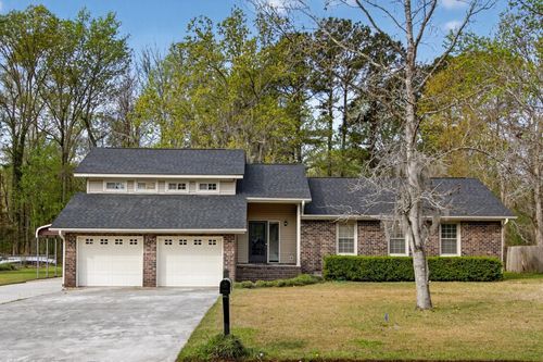 106 Travelers Rest Blvd, Summerville, SC, 29485-5427 | Card Image