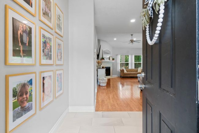 23803 Spring Way Dr, House other with 4 bedrooms, 2 bathrooms and 2 parking in Spring TX | Image 4
