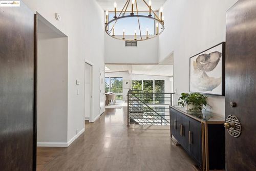 2861 Chelsea Dr, Oakland, CA, 94611-2507 | Card Image