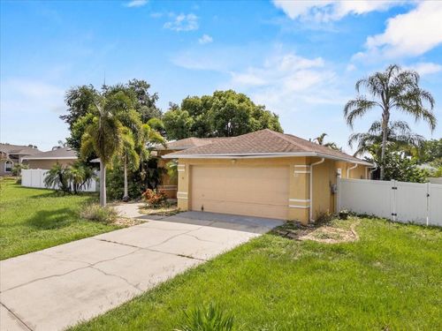 307 Sterling Dr, WINTER HAVEN, FL, 33884-2932 | Card Image