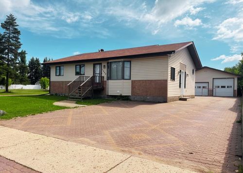 1005 15 St, Wainwright, AB, T9W1E4 | Card Image