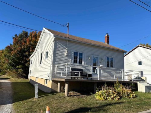 34 Cottage St, North Sydney, NS, B2A2Z5 | Card Image