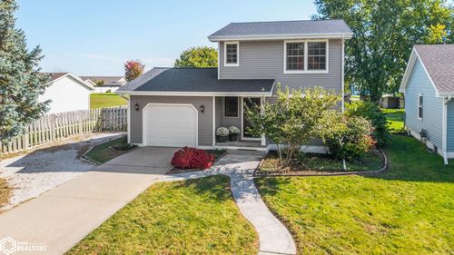 711 S 13th St, Nevada, IA, 50201-2441 | Card Image