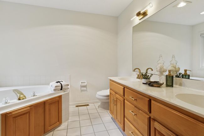 240 W Point Rd, House other with 4 bedrooms, 4 bathrooms and null parking in Excelsior MN | Image 18