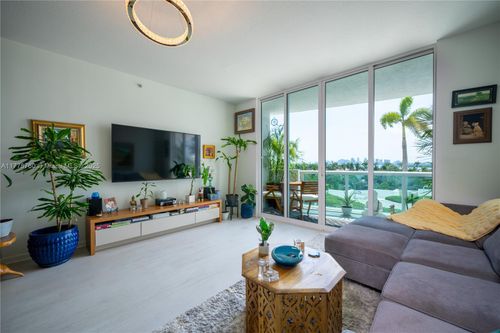 apt-611-7900 Harbor Island Dr, North Bay Village, FL, 33141-4284 | Card Image