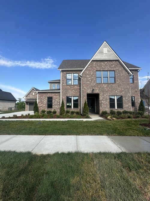 165 Manor Way, Hendersonville, TN, 37075-3297 | Card Image