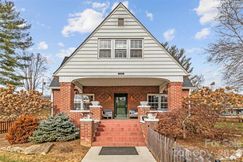 506 W Main St, Burnsville, NC, 28714-2835 | Card Image