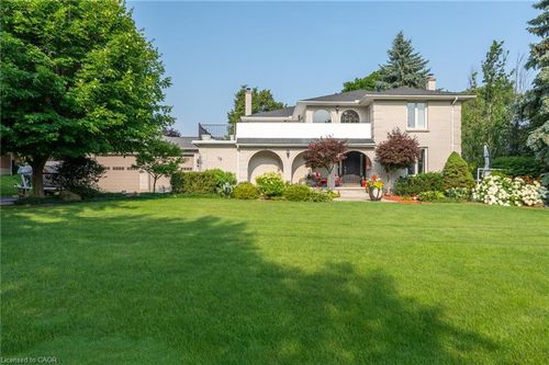 15 Marquette Dr, Kitchener, ON, N2P2H2 | Card Image