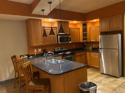 2421 - 2411 River Road, Condo with 2 bedrooms, 2 bathrooms and null parking in Wisconsin Dells WI | Image 3