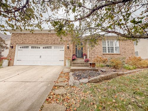 4724 Windstar Way, Lexington, KY, 40515-4820 | Card Image