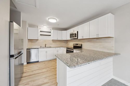 8184 Sunflower Dr, Cotati, CA, 94931-4070 | Card Image