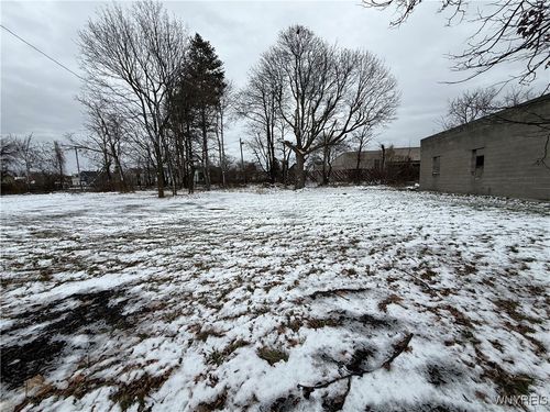 27 Pauline St, Buffalo, NY, 14214-2429 | Card Image