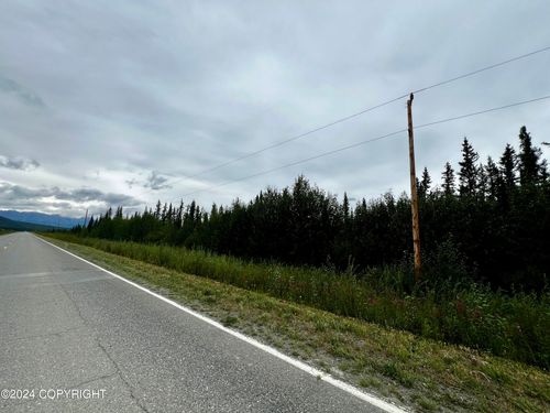 1327.6 B5 Alaska Highway, Tok, AK, 99780 | Card Image