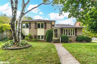 3 Pratt Rd, House other with 4 bedrooms, 1 bathrooms and 4 parking in Barrie ON | Image 1