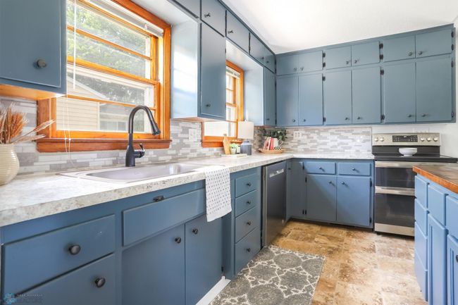 Kitchen | Image 19