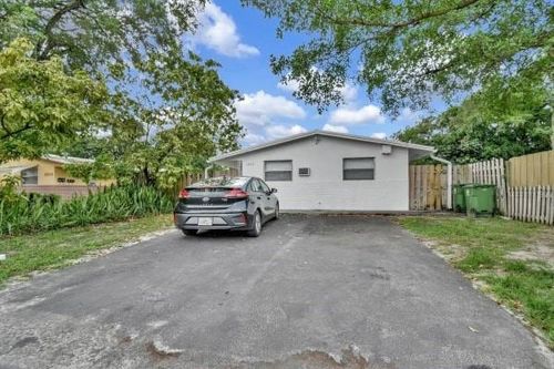 2-1808 Sw 20th St, Fort Lauderdale, FL, 33315-1875 | Card Image