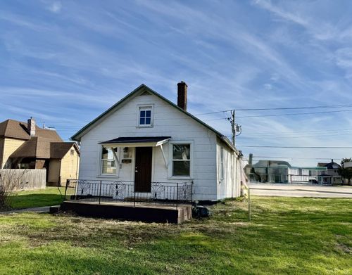 336 4th St, La Salle, IL, 61301-2027 | Card Image