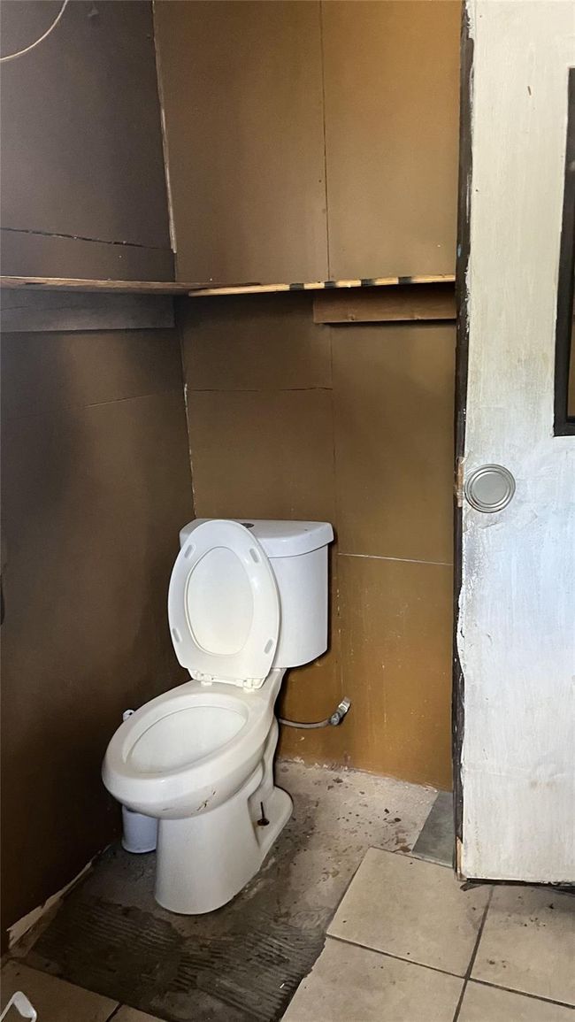 2005 W Abilene Dr, House other with 2 bedrooms, 1 bathrooms and null parking in Weslaco TX | Image 21