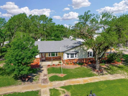 305 N Williams St, Udall, KS, 67146-8811 | Card Image