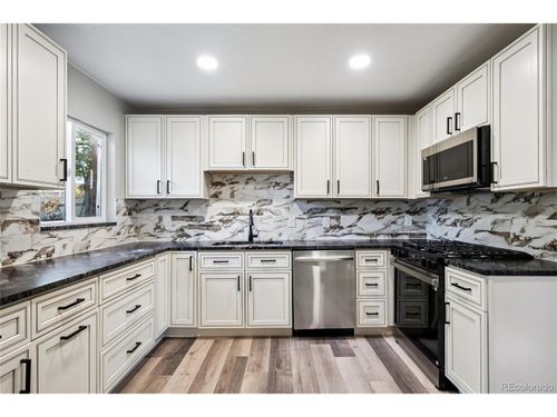 1130 Quari St, Aurora, CO, 80011-6223 | Card Image